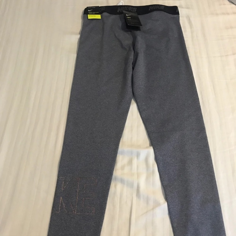 NWT Nike Leggings